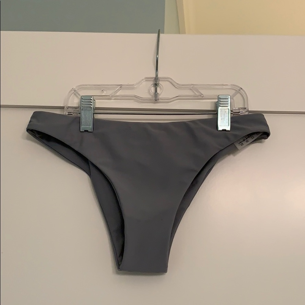 BRAND NEW grey cheeky bikini bottoms size xs/small